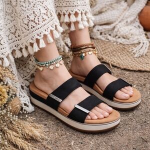 Vionic Women's Black and Tan Double Strap Sandals